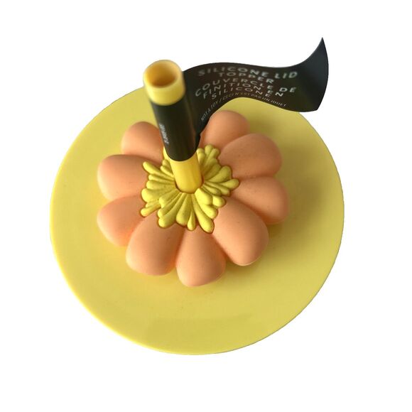 Starbucks 2025 Swirl Yellow Orange Cold Cup with Flower Charm 24 fl oz NEW - Picture 2 of 7